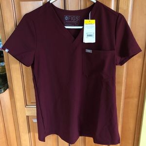 NWT Figs Burgundy Catarina scrub top